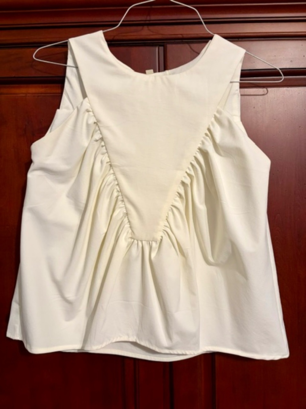 Boutique Gathered Cream Top Size Small
